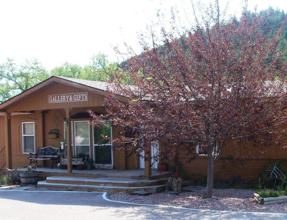 River Falls Lodging -Black Hills, South Dakota Hot Springs Zimmer foto